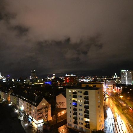 Madame Tower Apartment Cologne Exterior photo